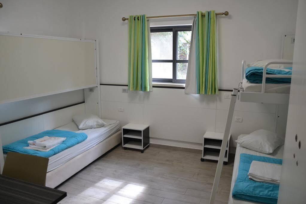 Hi - Bnei Dan - Tel Aviv Hostel Екстериор снимка