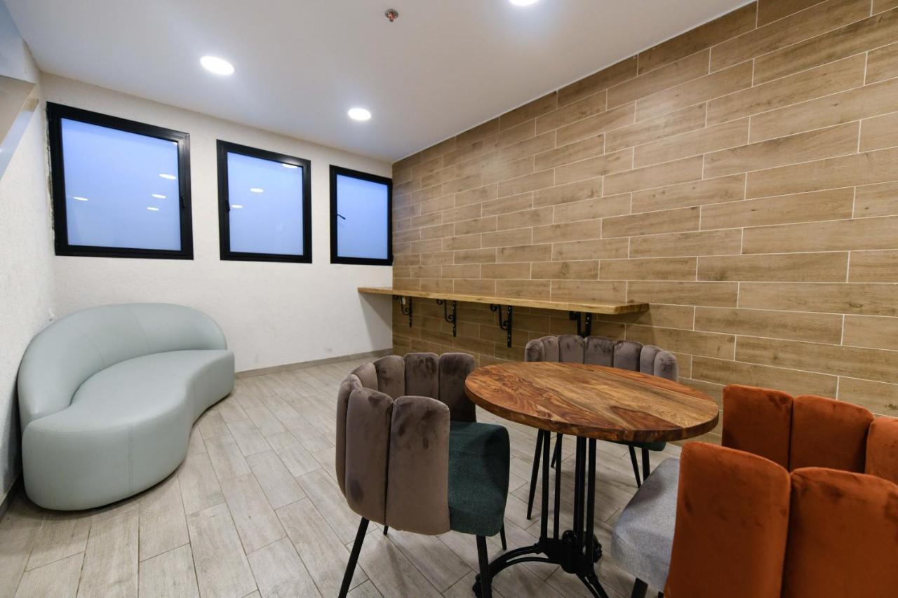 Hi - Bnei Dan - Tel Aviv Hostel Екстериор снимка