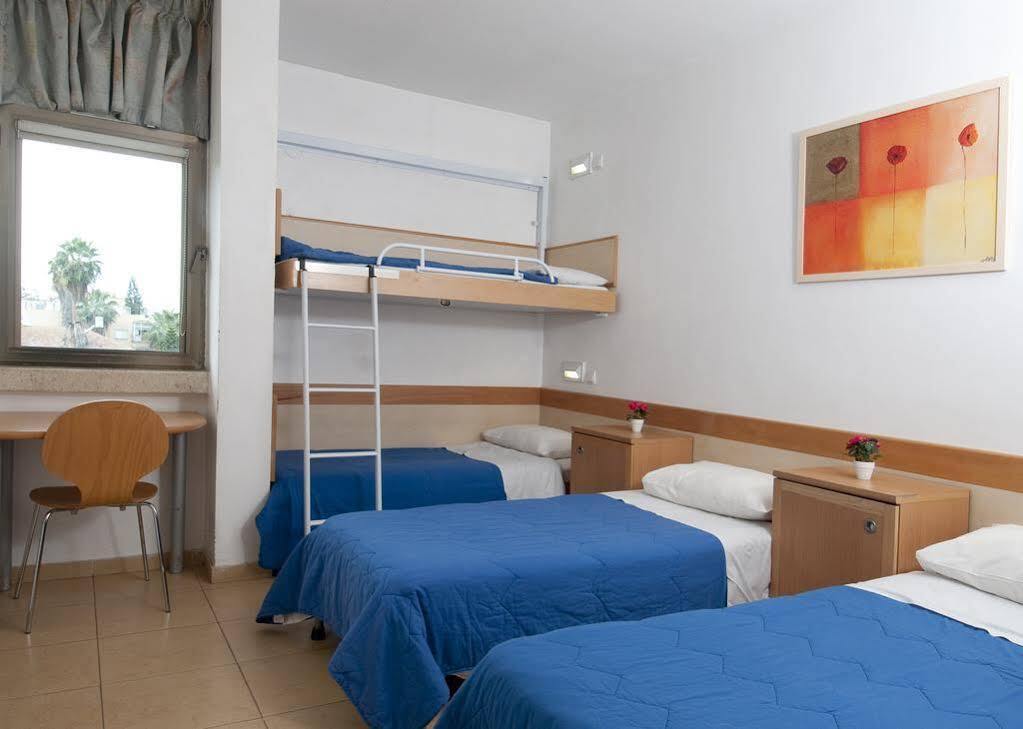 Hi - Bnei Dan - Tel Aviv Hostel Екстериор снимка